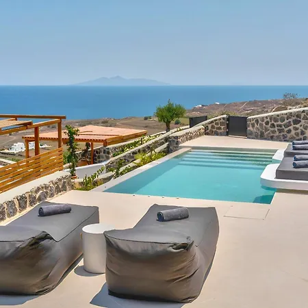 180 - Firstrise * Imerovigli (Santorini)